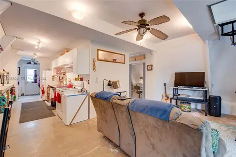 31033 Hibiscus Drive Big Pine FL 33043