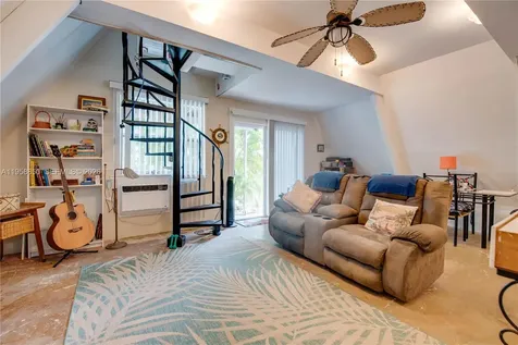 31033 Hibiscus Drive Big Pine FL 33043