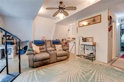 31033 Hibiscus Drive Big Pine FL 33043