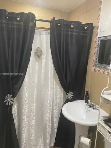 691 E 62nd Street Hialeah FL 33013