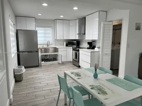 3008 NW 13th Street Miami FL 33125