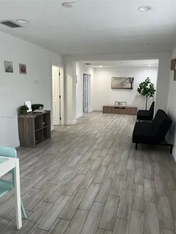 3008 NW 13th Street Miami FL 33125