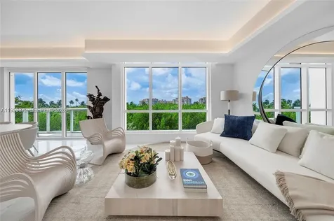 100 S Pointe Drive Miami Beach FL 33139