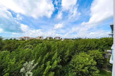 100 S Pointe Drive Miami Beach FL 33139