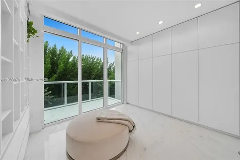 100 S Pointe Drive Miami Beach FL 33139