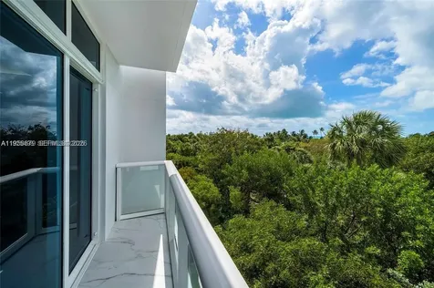 100 S Pointe Drive Miami Beach FL 33139