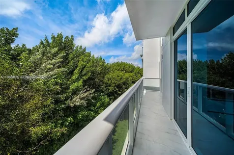 100 S Pointe Drive Miami Beach FL 33139