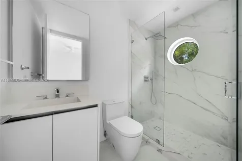 100 S Pointe Drive Miami Beach FL 33139