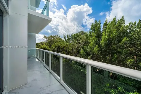 100 S Pointe Drive Miami Beach FL 33139