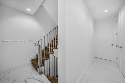 100 S Pointe Drive Miami Beach FL 33139