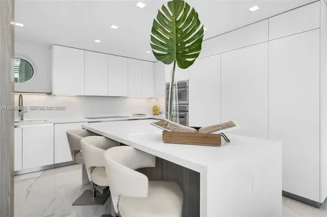100 S Pointe Drive Miami Beach FL 33139