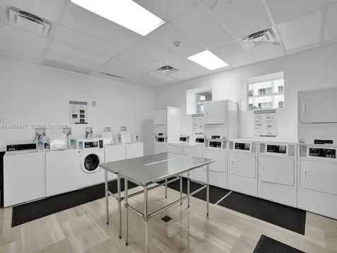 1228 West Avenue Miami Beach FL 33139