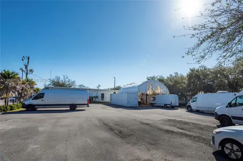 2980 W Oakland Park Boulevard Oakland Park FL 33311