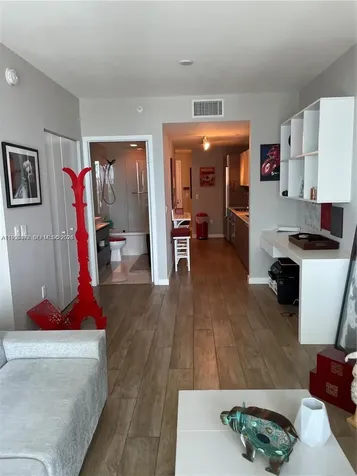 1100 S Miami Avenue Miami FL 33130