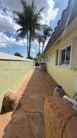 4465 SW 38th Terrace Dania Beach FL 33312