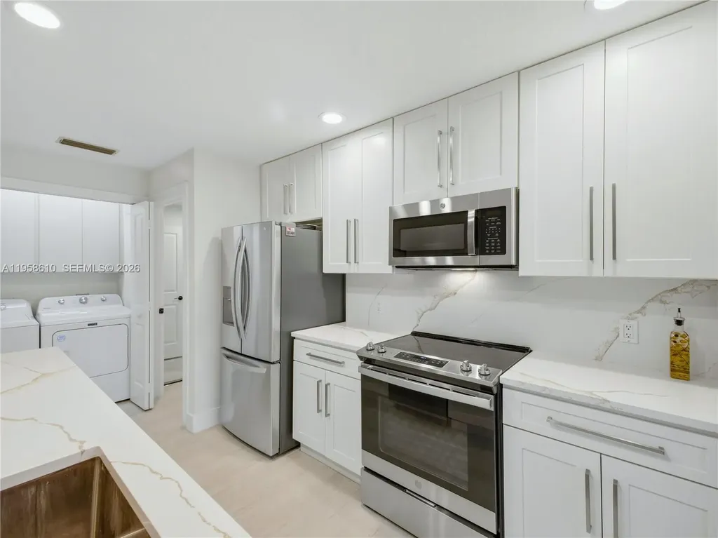 803 Silverleaf Oak Court Palm Beach Gardens FL 33410