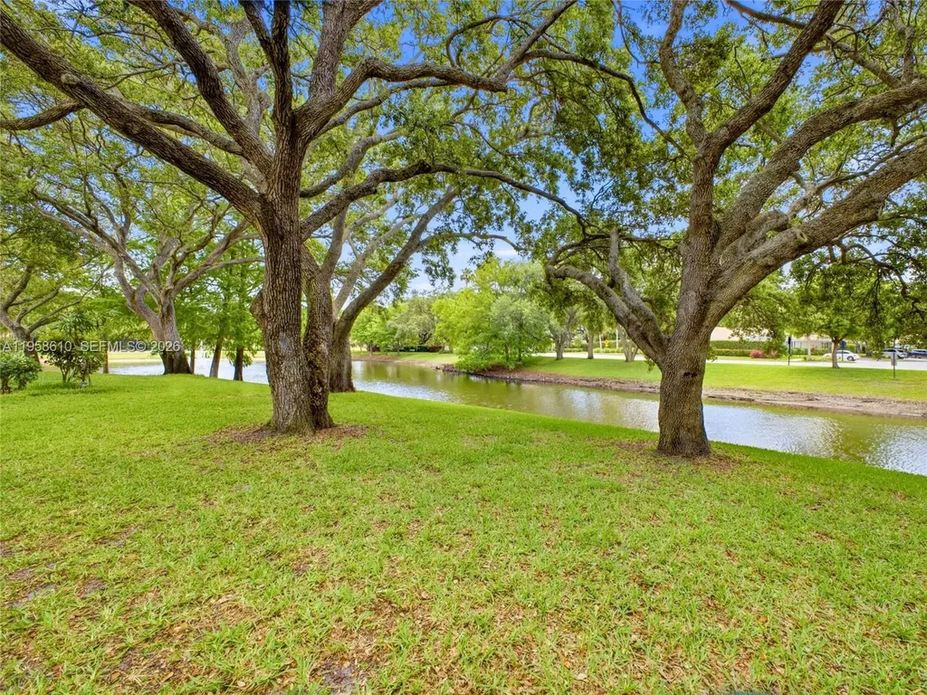 803 Silverleaf Oak Court Palm Beach Gardens FL 33410