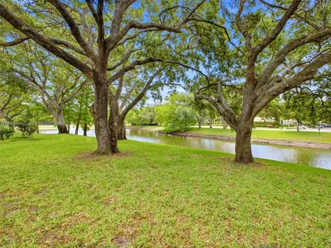 803 Silverleaf Oak Court Palm Beach Gardens FL 33410