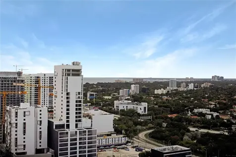 185 SW 7th Street Miami FL 33130
