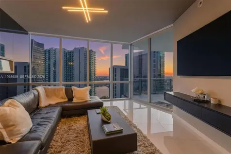 851 NE 1st Avenue Miami FL 33132