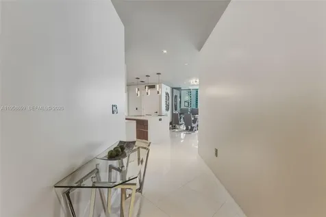 851 NE 1st Avenue Miami FL 33132