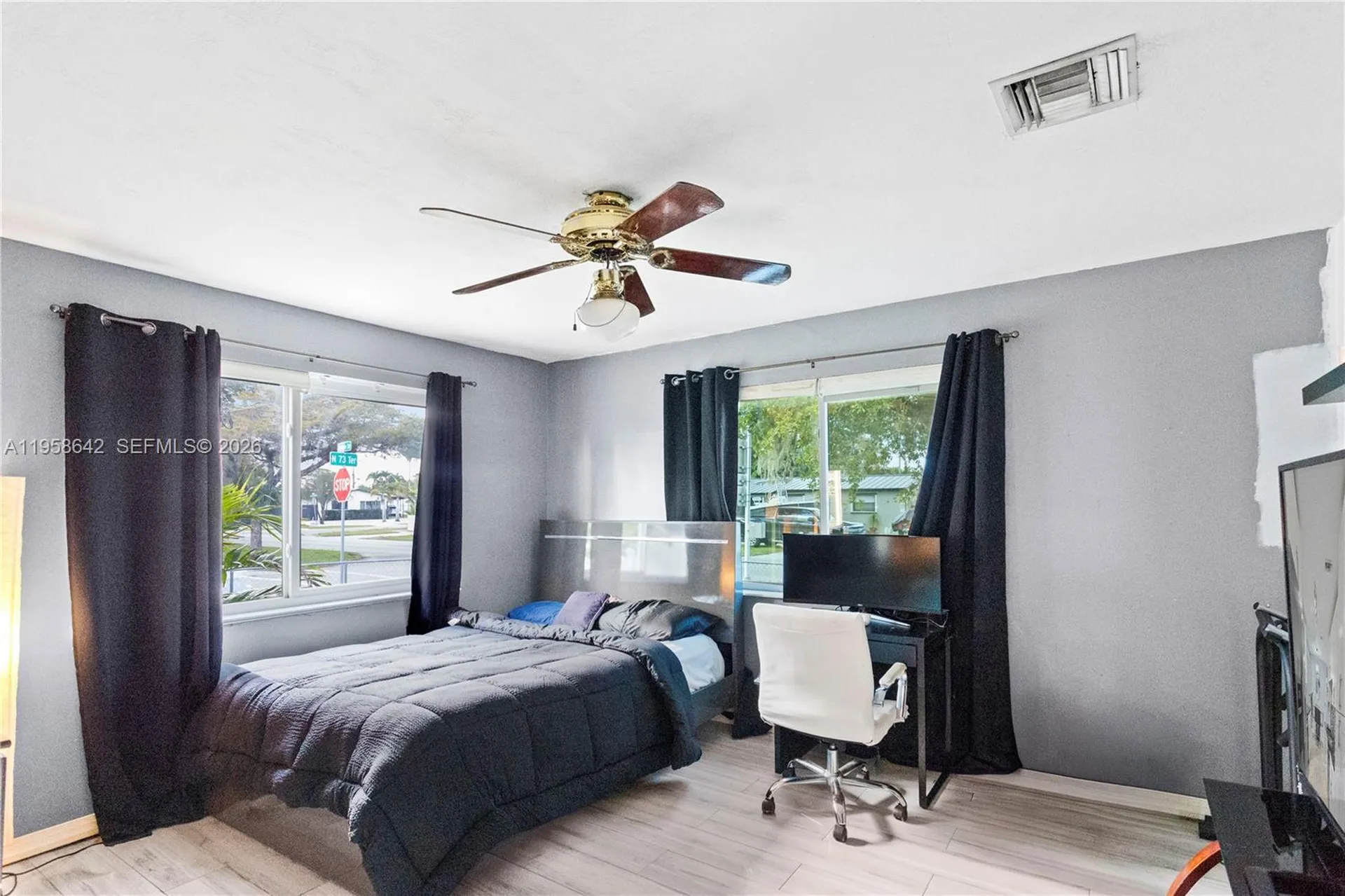 821 N 73rd Terrace Hollywood FL 33024