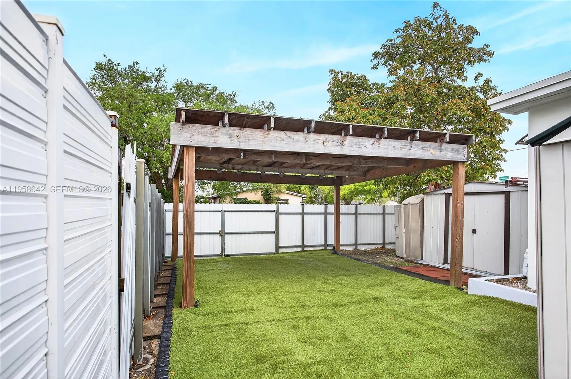 821 N 73rd Terrace Hollywood FL 33024