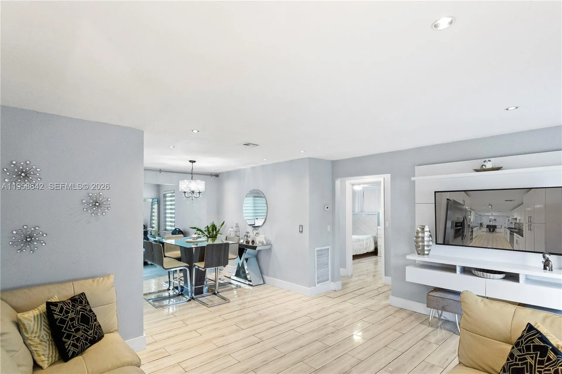821 N 73rd Terrace Hollywood FL 33024