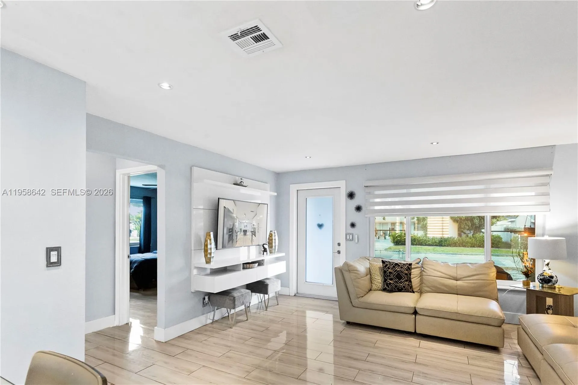 821 N 73rd Terrace Hollywood FL 33024