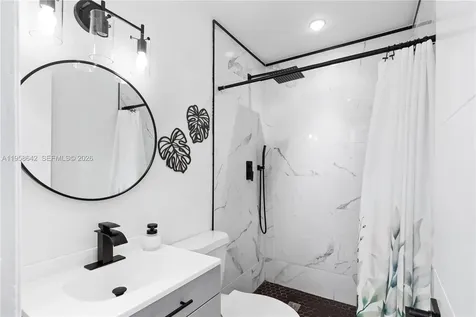 821 N 73rd Terrace Hollywood FL 33024