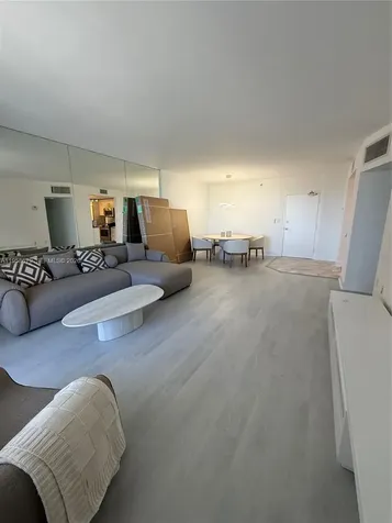 10275 Collins Avenue Bal Harbour FL 33154