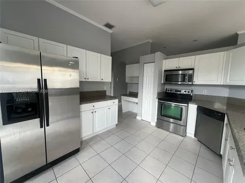 21460 SW 90th Court Cutler Bay FL 33189