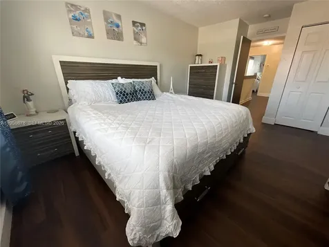 231 SW 120th Avenue Pembroke Pines FL 33025