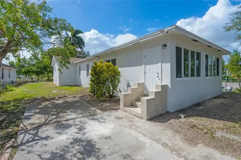 667 NW 14th Street Florida City FL 33034