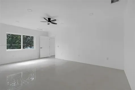 667 NW 14th Street Florida City FL 33034