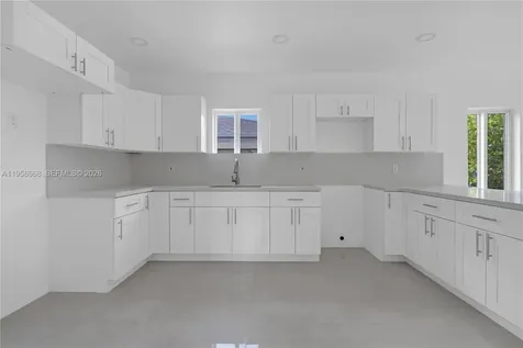 667 NW 14th Street Florida City FL 33034