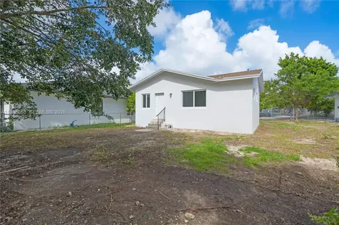 667 NW 14th Street Florida City FL 33034