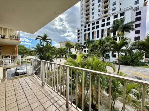 901 SW 37th Avenue Miami FL 33135