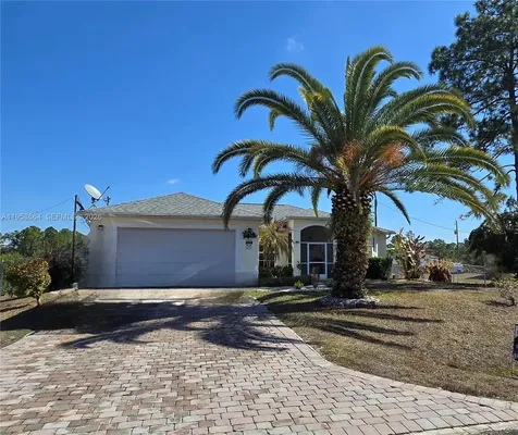 1220 Mckinley Lehigh Acres FL 33972