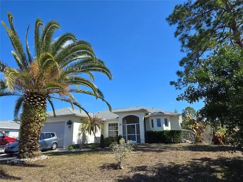 1220 Mckinley Lehigh Acres FL 33972