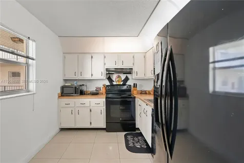 1800 SW 81st Avenue North Lauderdale FL 33068