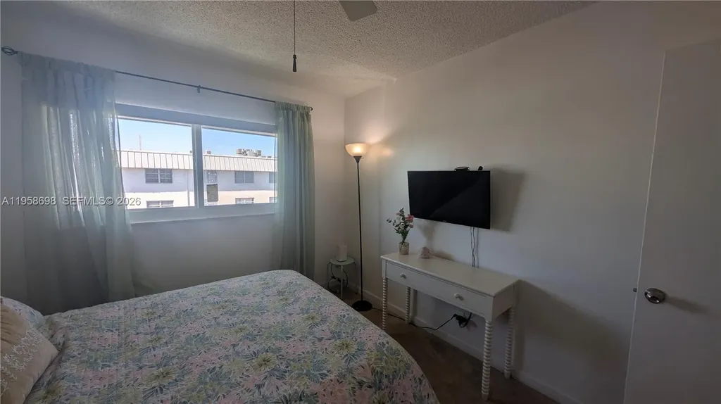 5300 Washington Street Hollywood FL 33021
