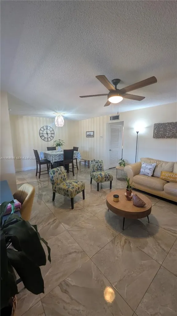 5300 Washington Street Hollywood FL 33021