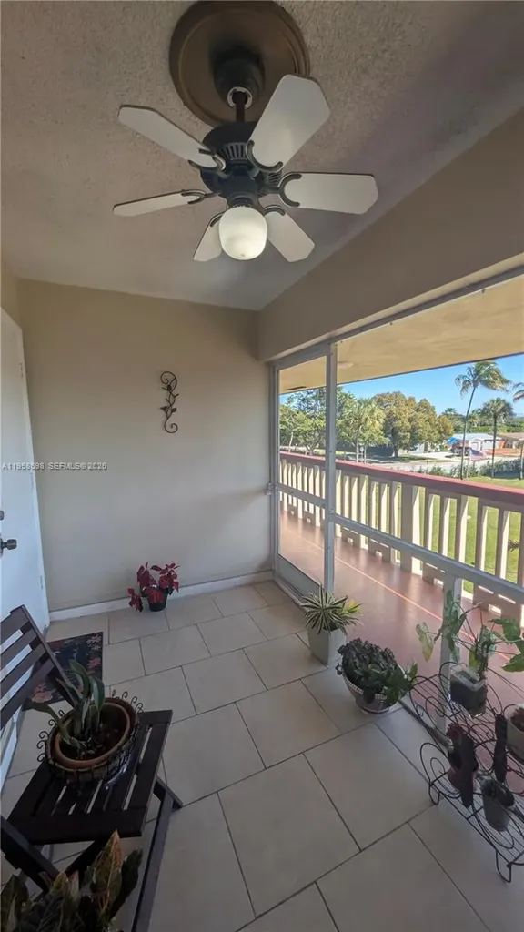 5300 Washington Street Hollywood FL 33021