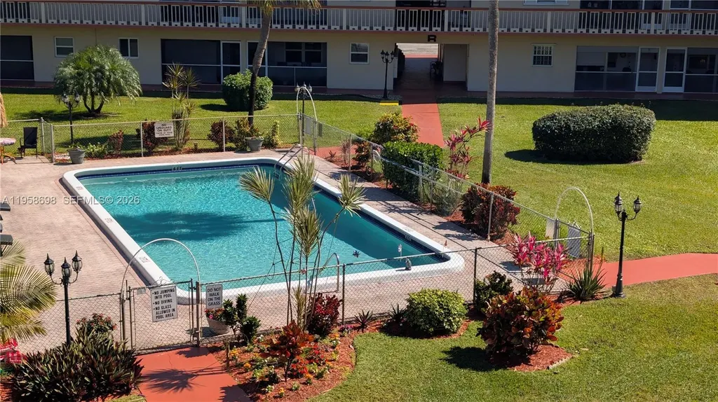 5300 Washington Street Hollywood FL 33021