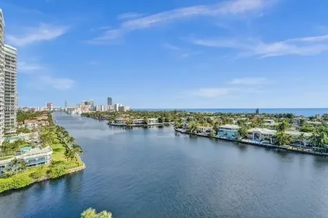 20515 E Country Club Drive Aventura FL 33180