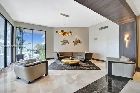 20515 E Country Club Drive Aventura FL 33180