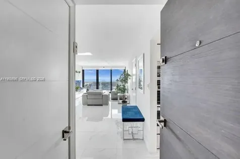 20515 E Country Club Drive Aventura FL 33180