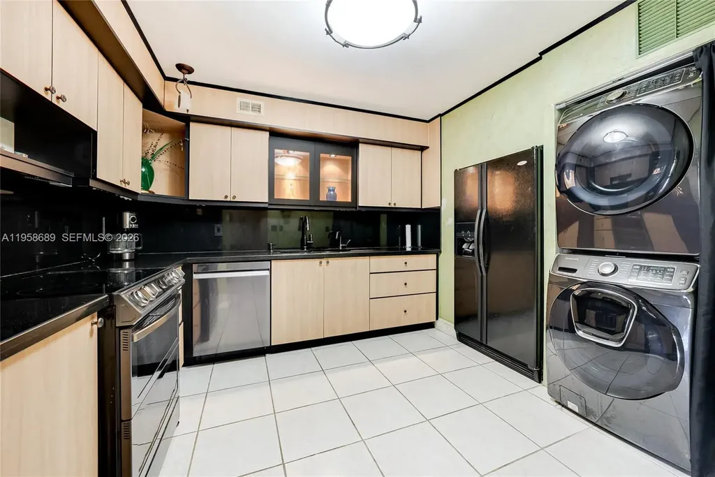 2802 N 46th Avenue Hollywood FL 33021