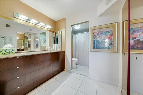 2802 N 46th Avenue Hollywood FL 33021